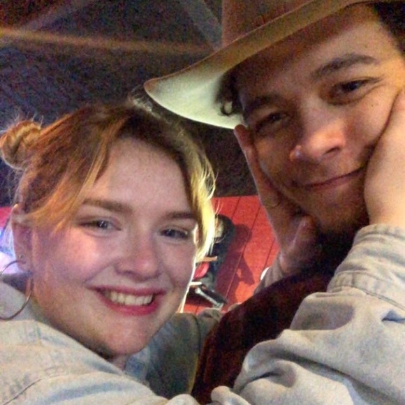 Meet Your Posher - Picture 3 of 4